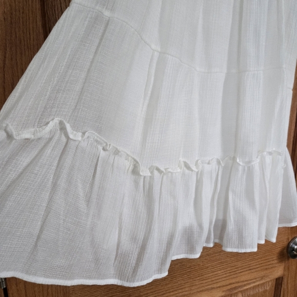 KLd white beach/summer dress size SMALL - Picture 4 of 8